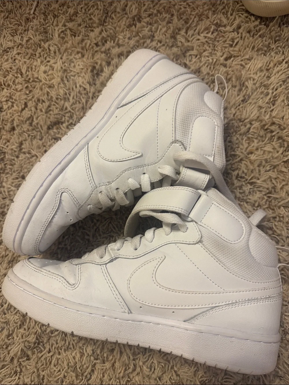 All White Nikes EUC Size 5Y